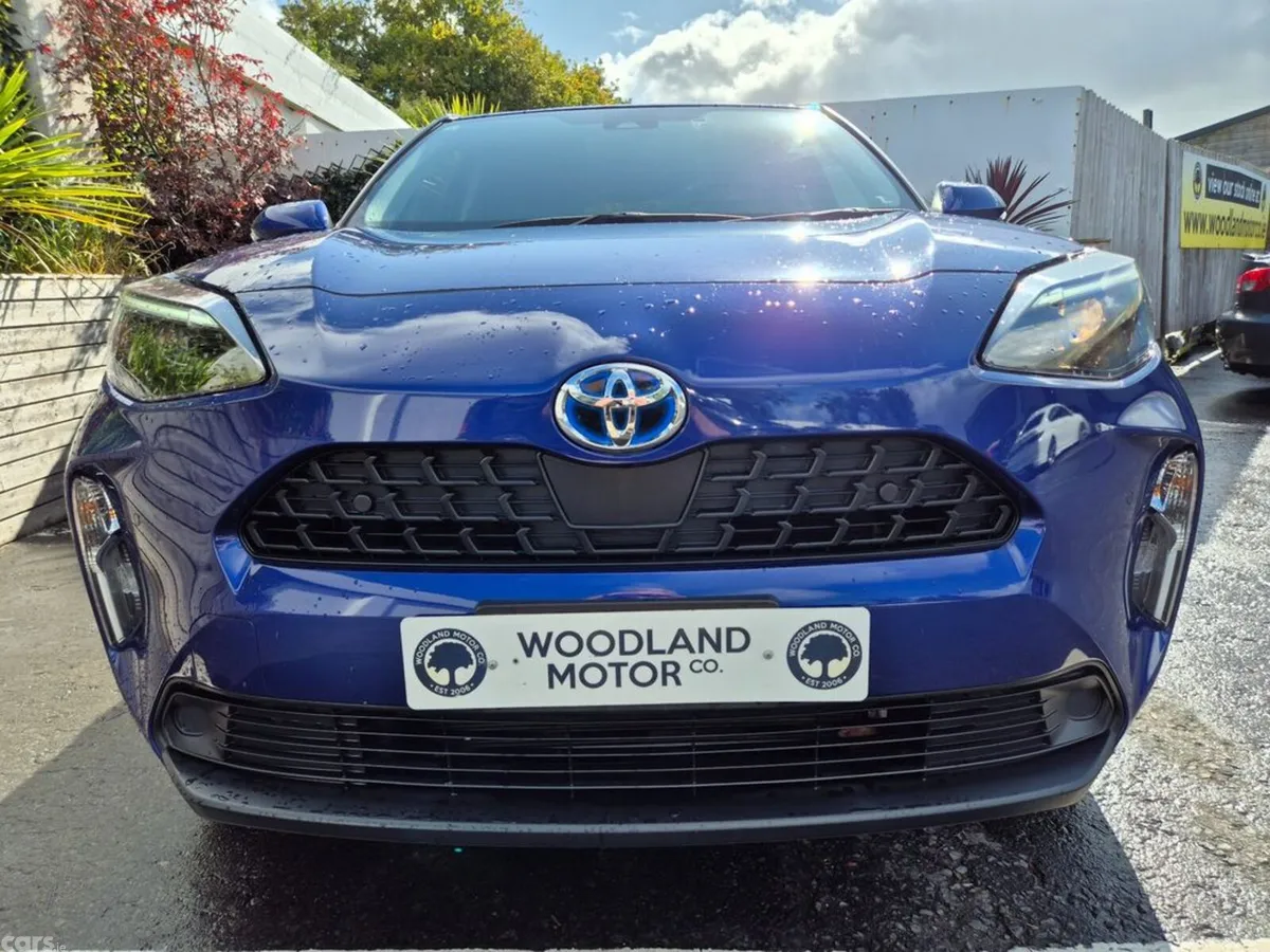 Toyota Yaris Cross SUV, Petrol Hybrid, 2023, Blue