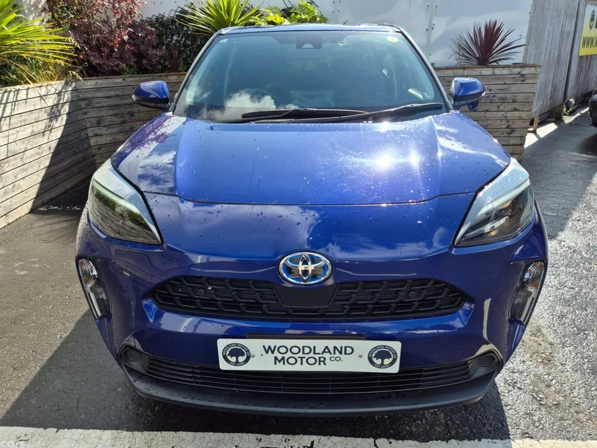 Toyota Yaris Cross SUV, Petrol Hybrid, 2023, Blue