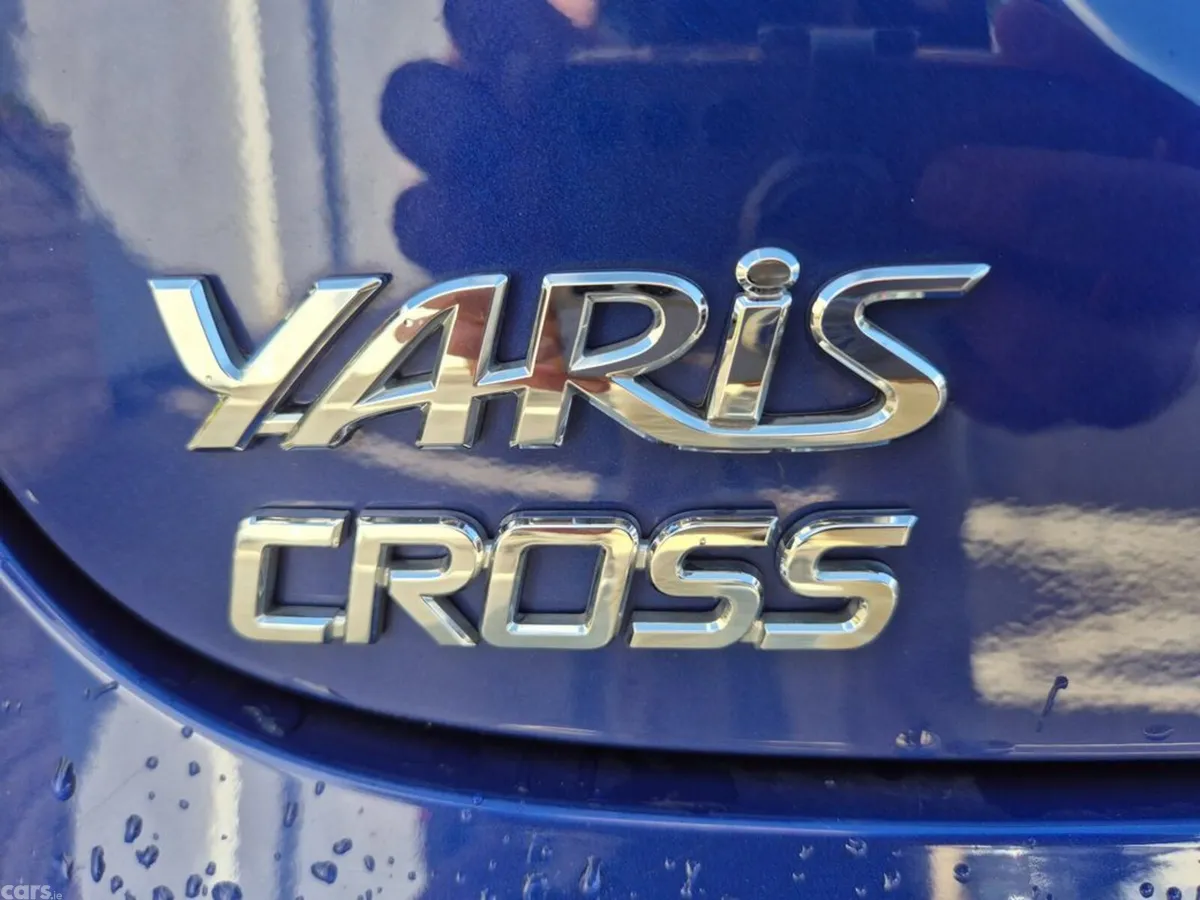 Toyota Yaris Cross SUV, Petrol Hybrid, 2023, Blue