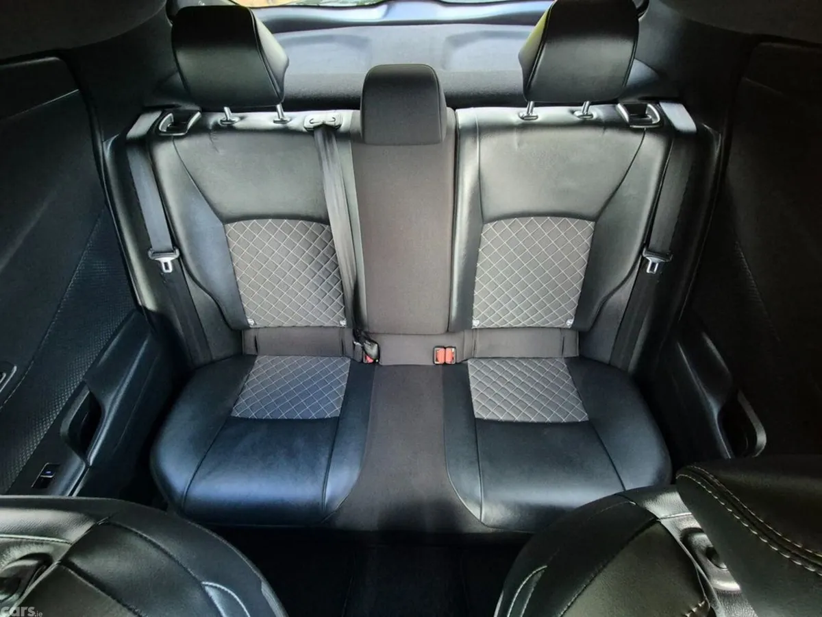 Toyota C-HR SUV, Petrol Hybrid, 2023, Black