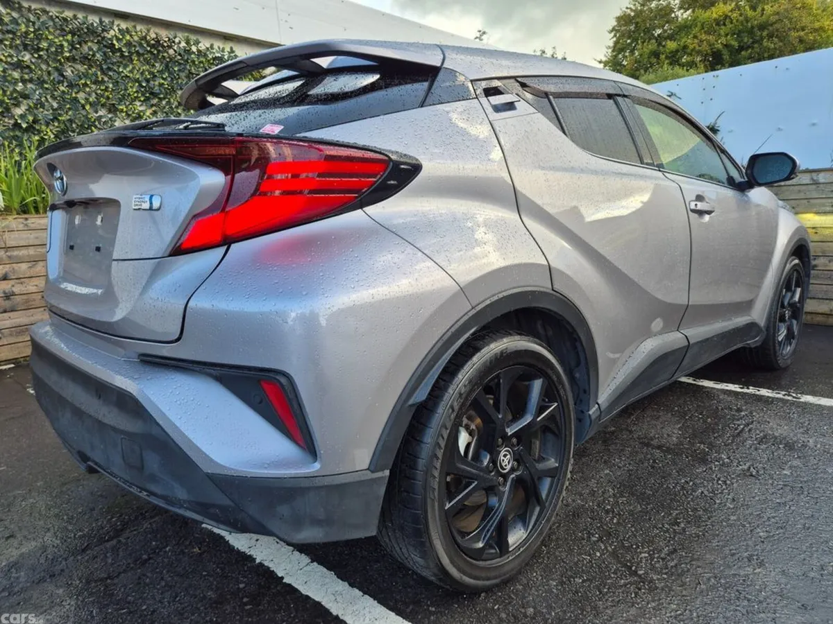Toyota C-HR SUV, Petrol Hybrid, 2021, Silver