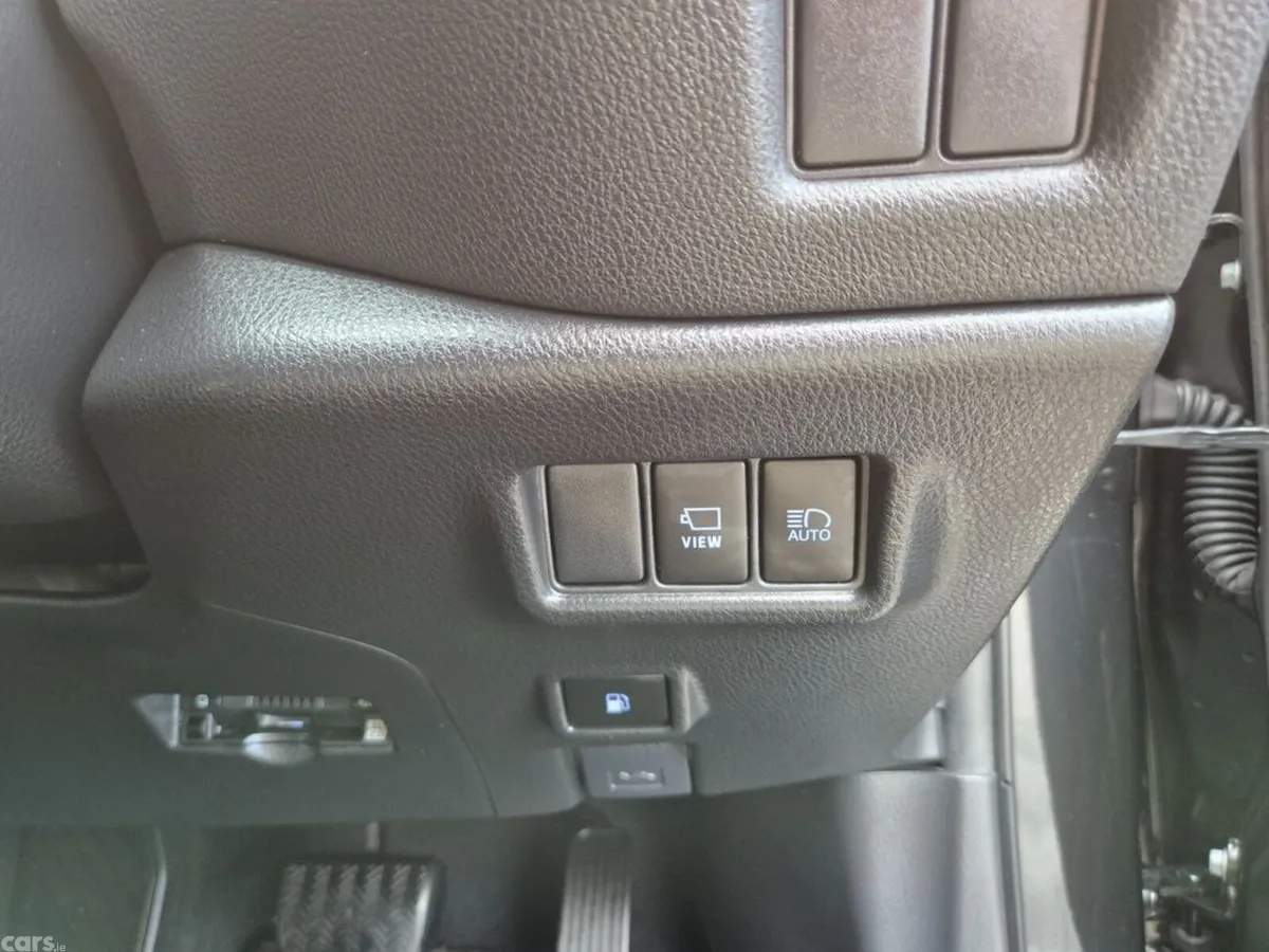 Toyota C-HR SUV, Petrol Hybrid, 2023, Black