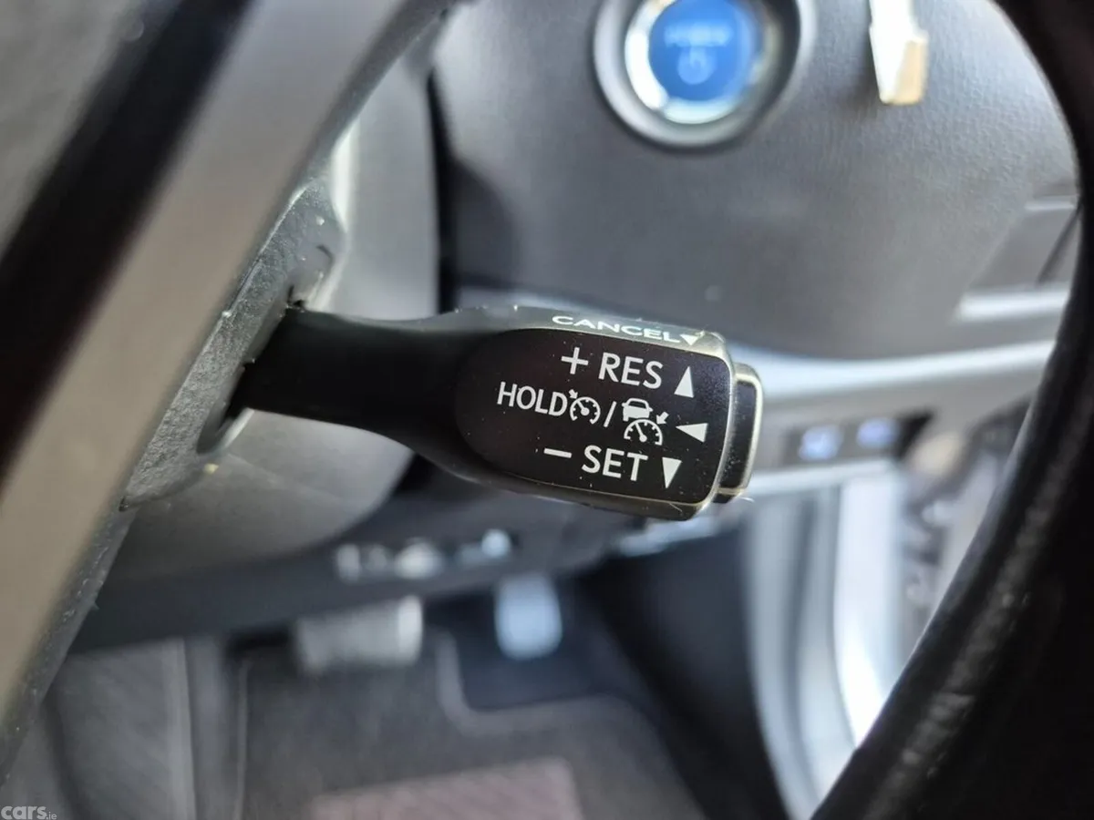 Toyota C-HR SUV, Petrol Hybrid, 2021, Silver