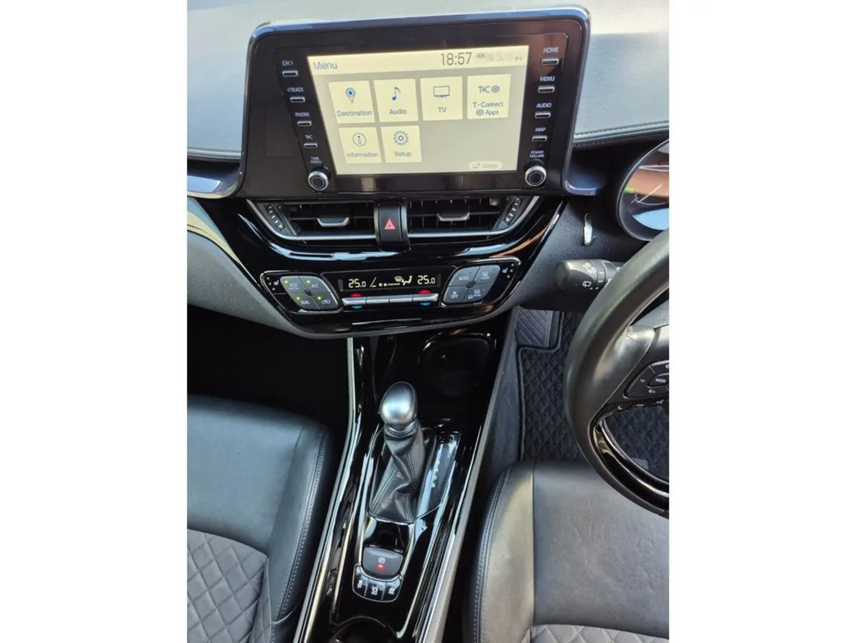 Toyota C-HR SUV, Petrol Hybrid, 2021, Silver