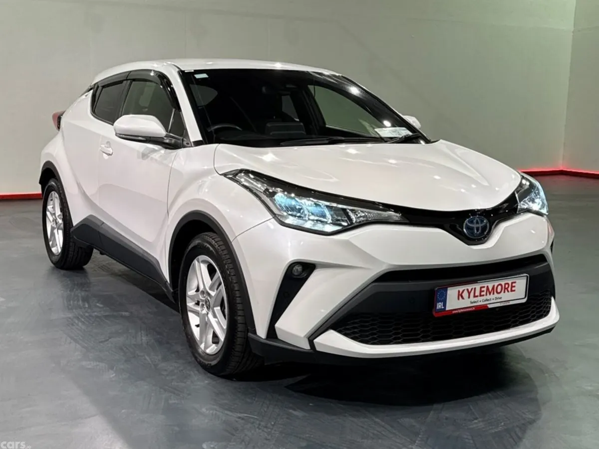 Toyota C-HR SUV, Petrol Hybrid, 2023, White