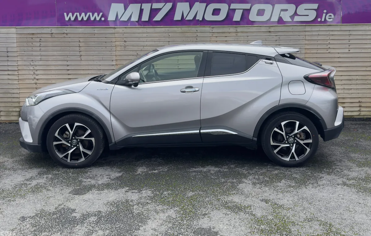 Toyota C-HR SUV, Petrol Hybrid, 2018, Silver