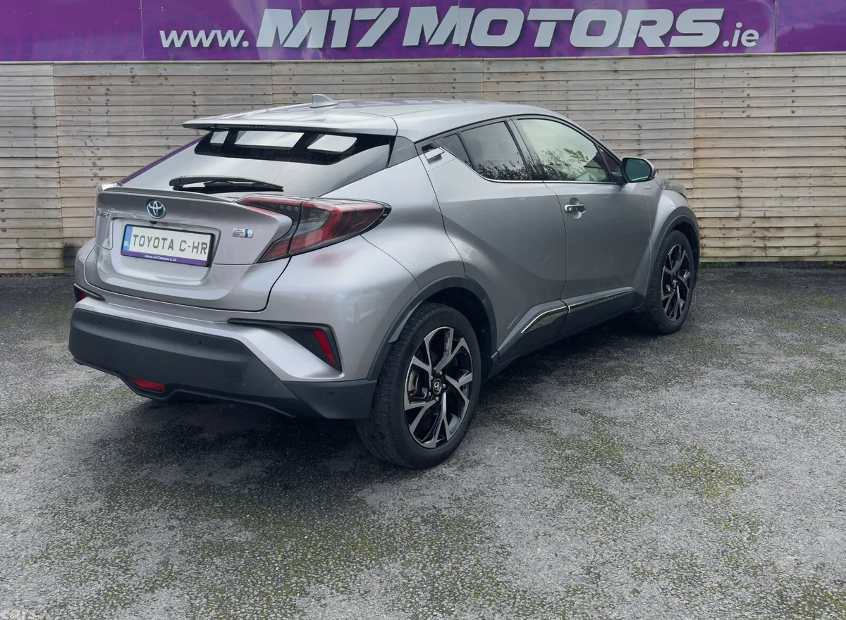 Toyota C-HR SUV, Petrol Hybrid, 2018, Silver