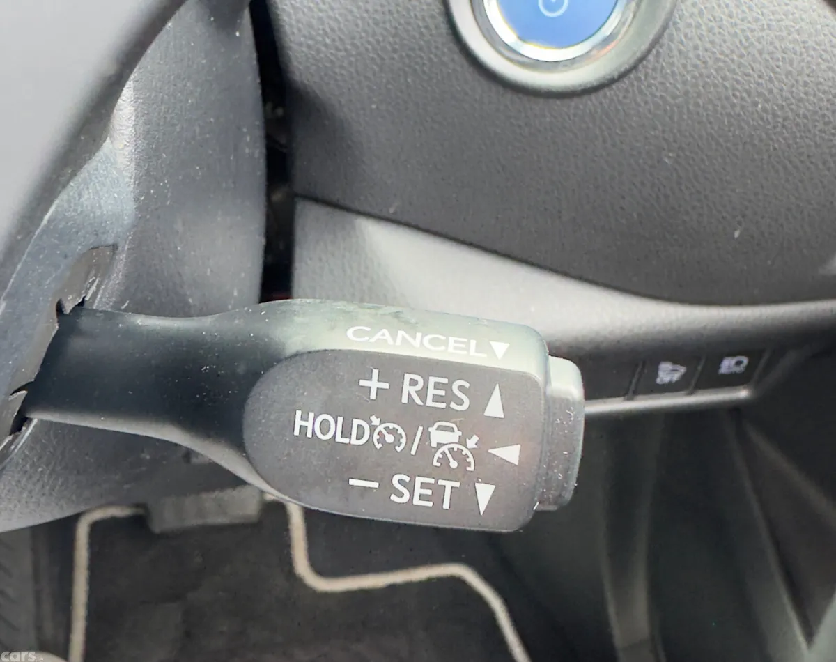 Toyota C-HR SUV, Petrol Hybrid, 2018, Silver