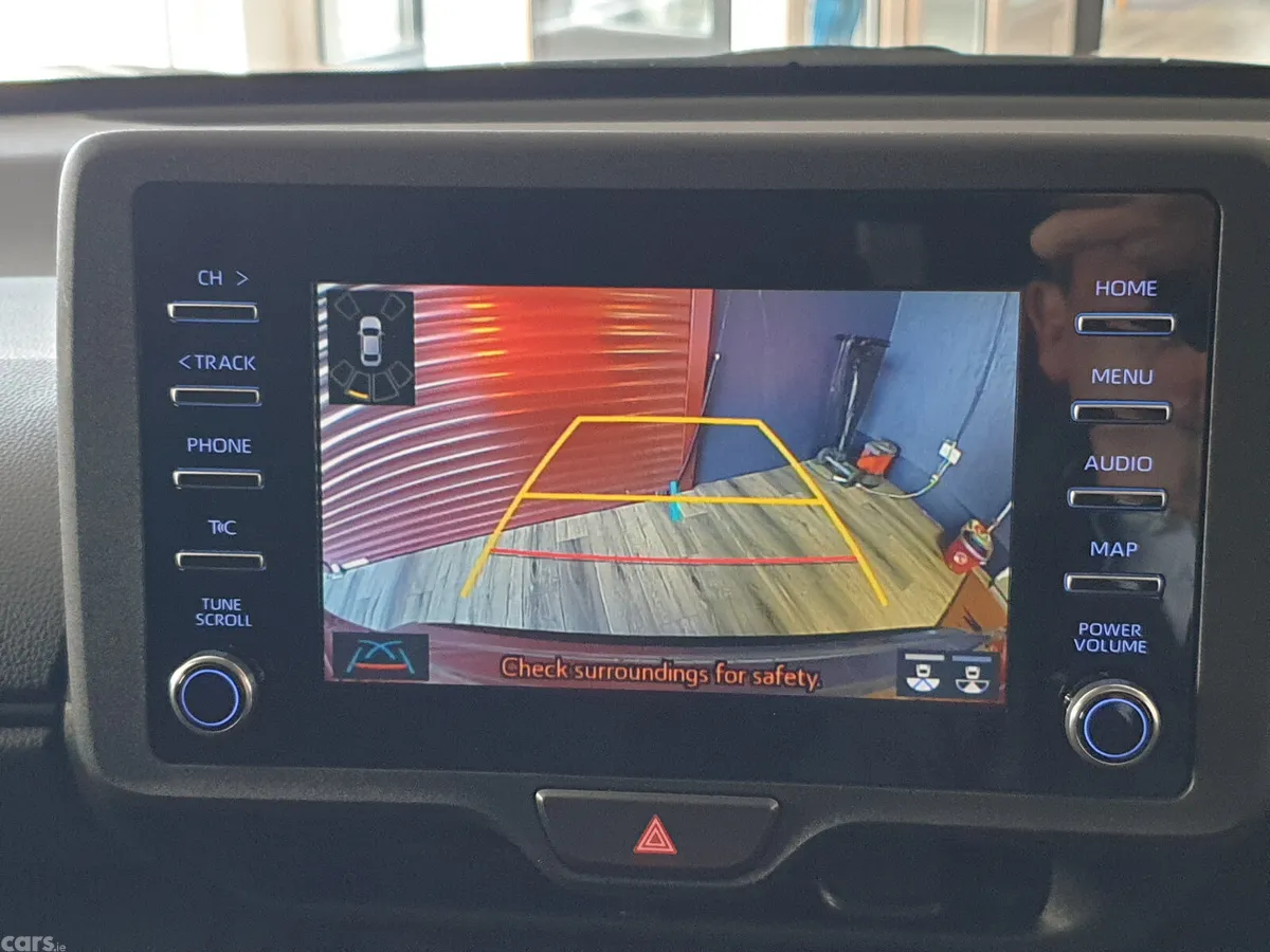 Toyota Yaris Cross Hatchback, Petrol Hybrid, 2022, Silver
