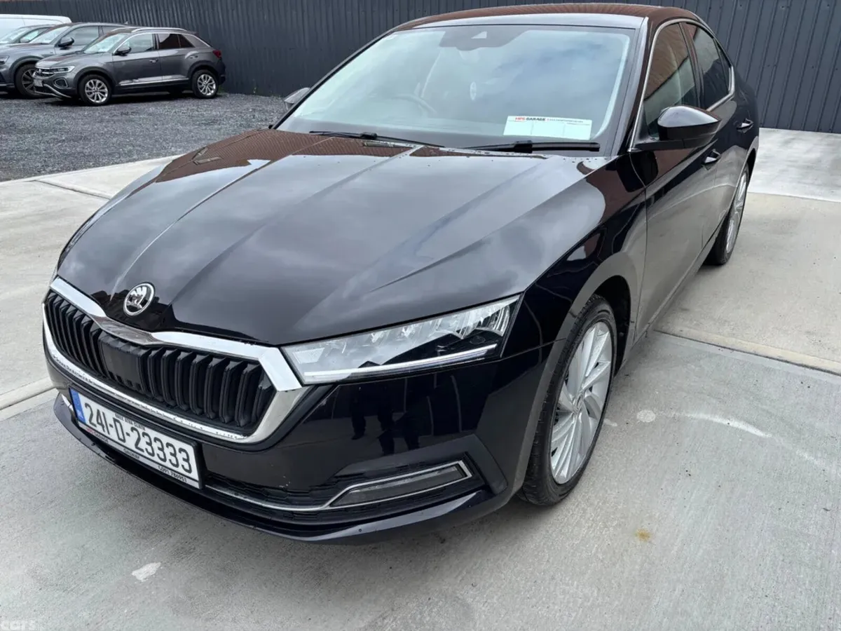 Skoda Octavia Saloon, Petrol, 2024, Black