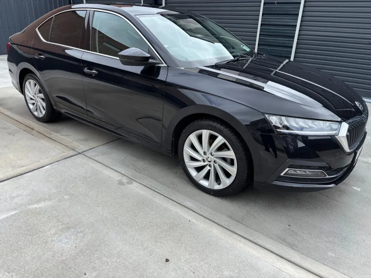 Skoda Octavia Saloon, Petrol, 2024, Black