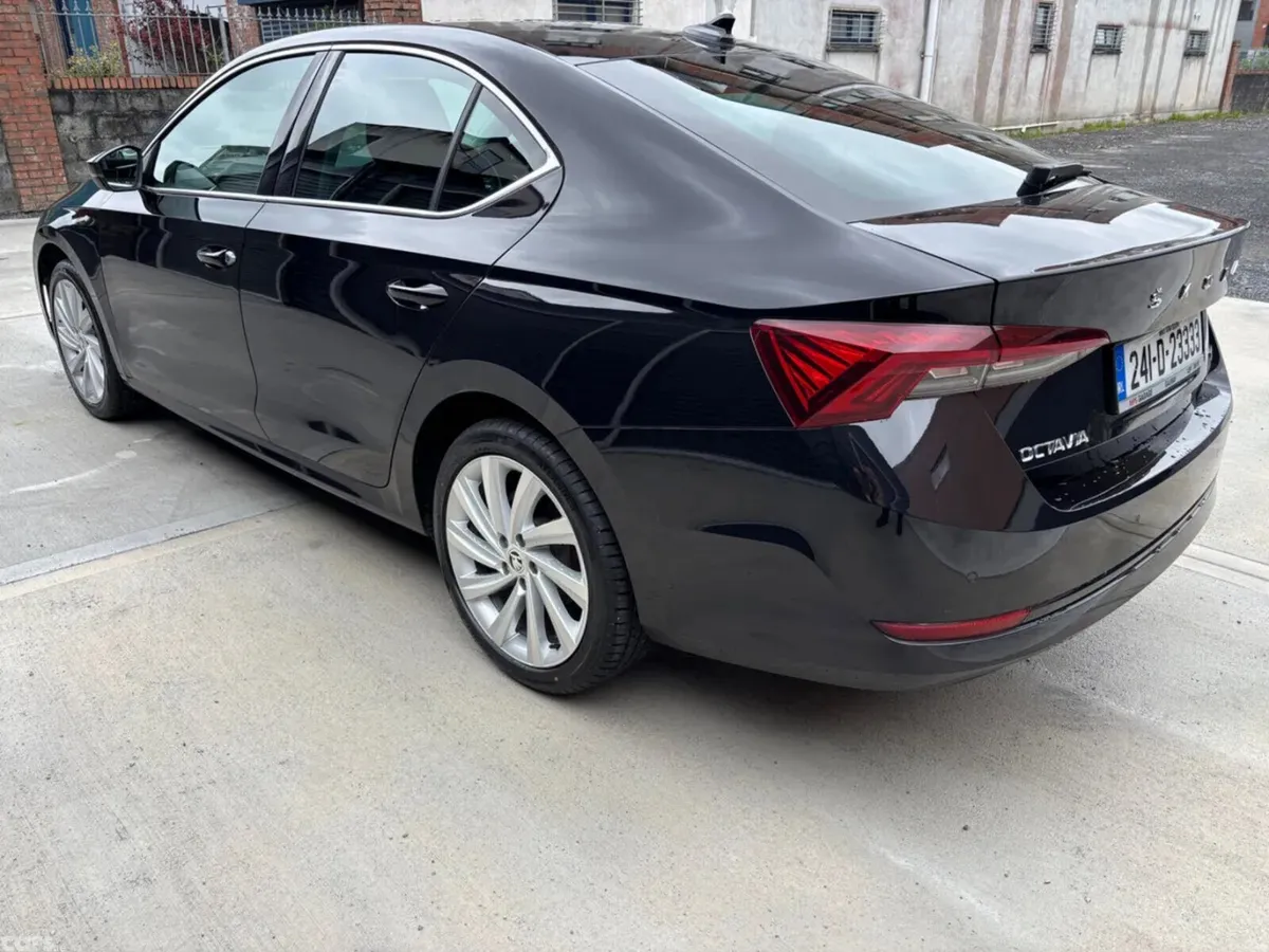 Skoda Octavia Saloon, Petrol, 2024, Black