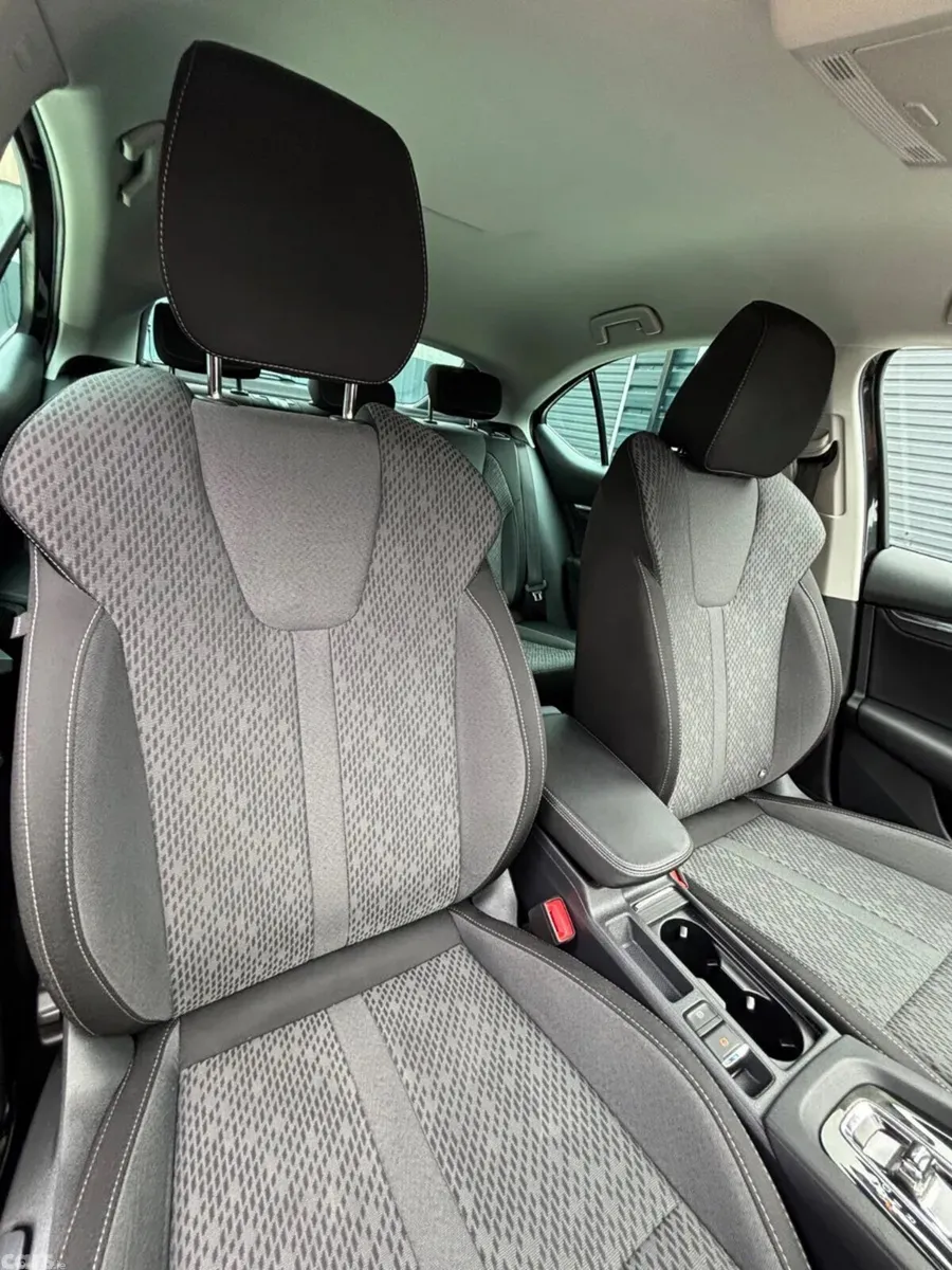 Skoda Octavia Saloon, Petrol, 2024, Black