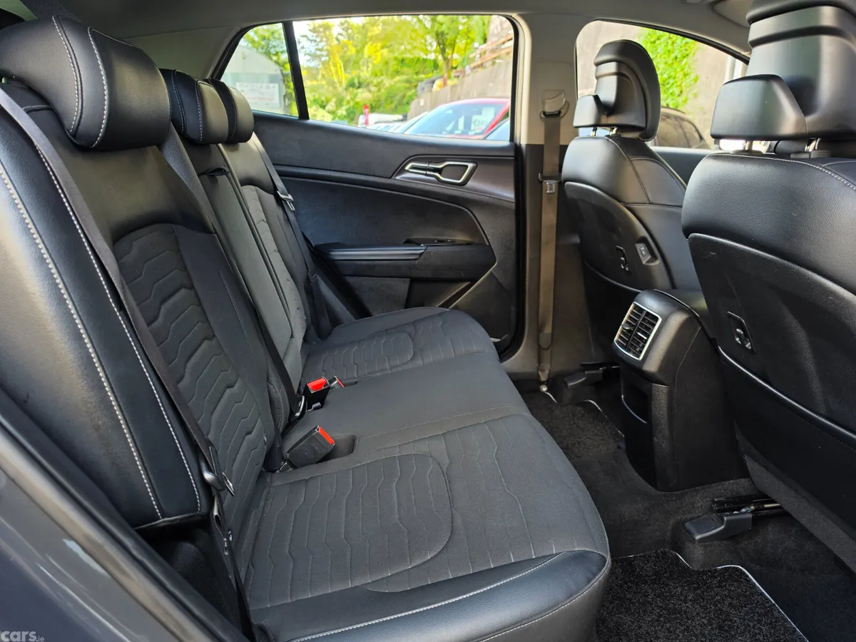 Kia Sportage SUV, Diesel Hybrid, 2023, Grey