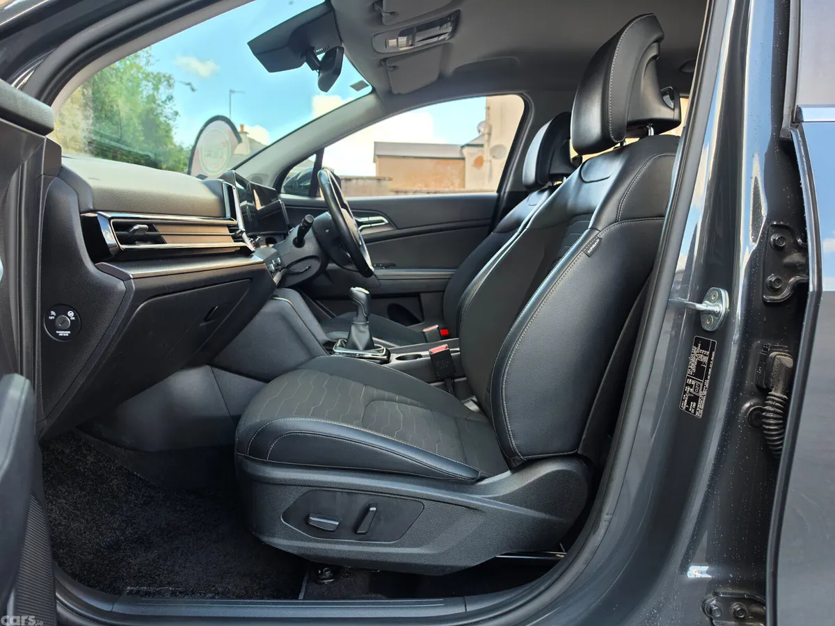 Kia Sportage SUV, Diesel Hybrid, 2023, Grey