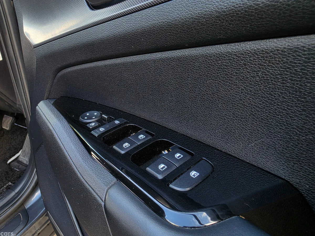 Kia Sportage SUV, Diesel Hybrid, 2023, Grey