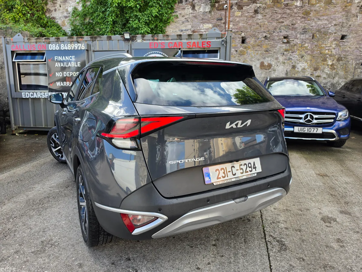 Kia Sportage SUV, Diesel Hybrid, 2023, Grey