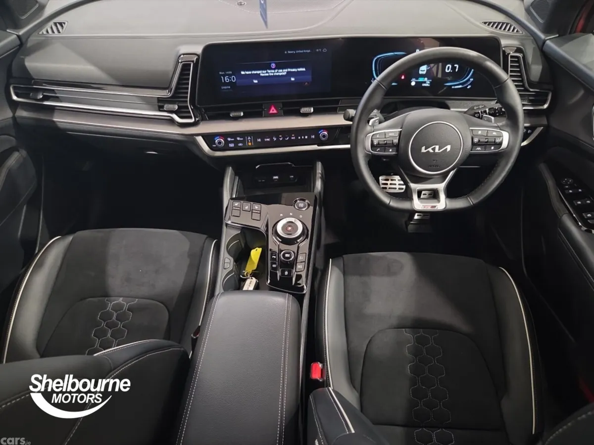 Kia Sportage SUV, Petrol, 2024, Red