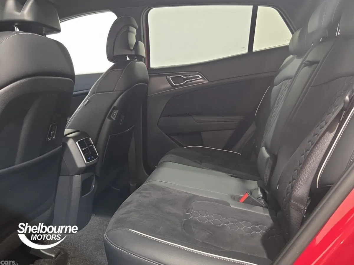 Kia Sportage SUV, Petrol, 2024, Red