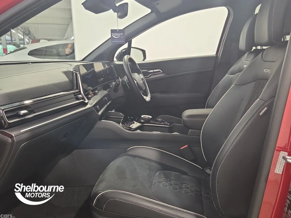 Kia Sportage SUV, Petrol, 2024, Red