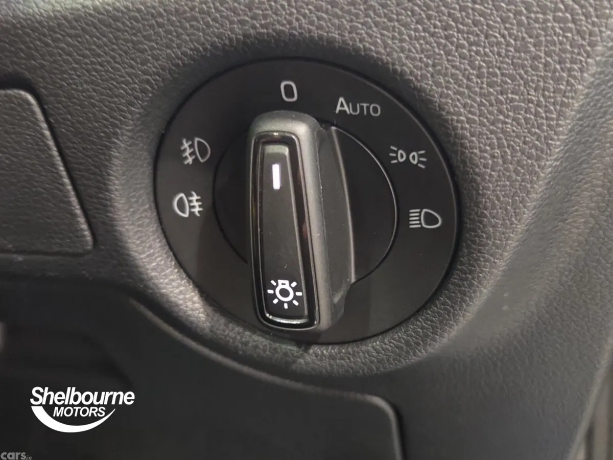 Skoda Kamiq Hatchback, Petrol, 2023, Blue