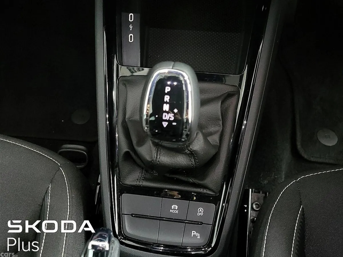 Skoda Kamiq Hatchback, Petrol, 2024, Grey