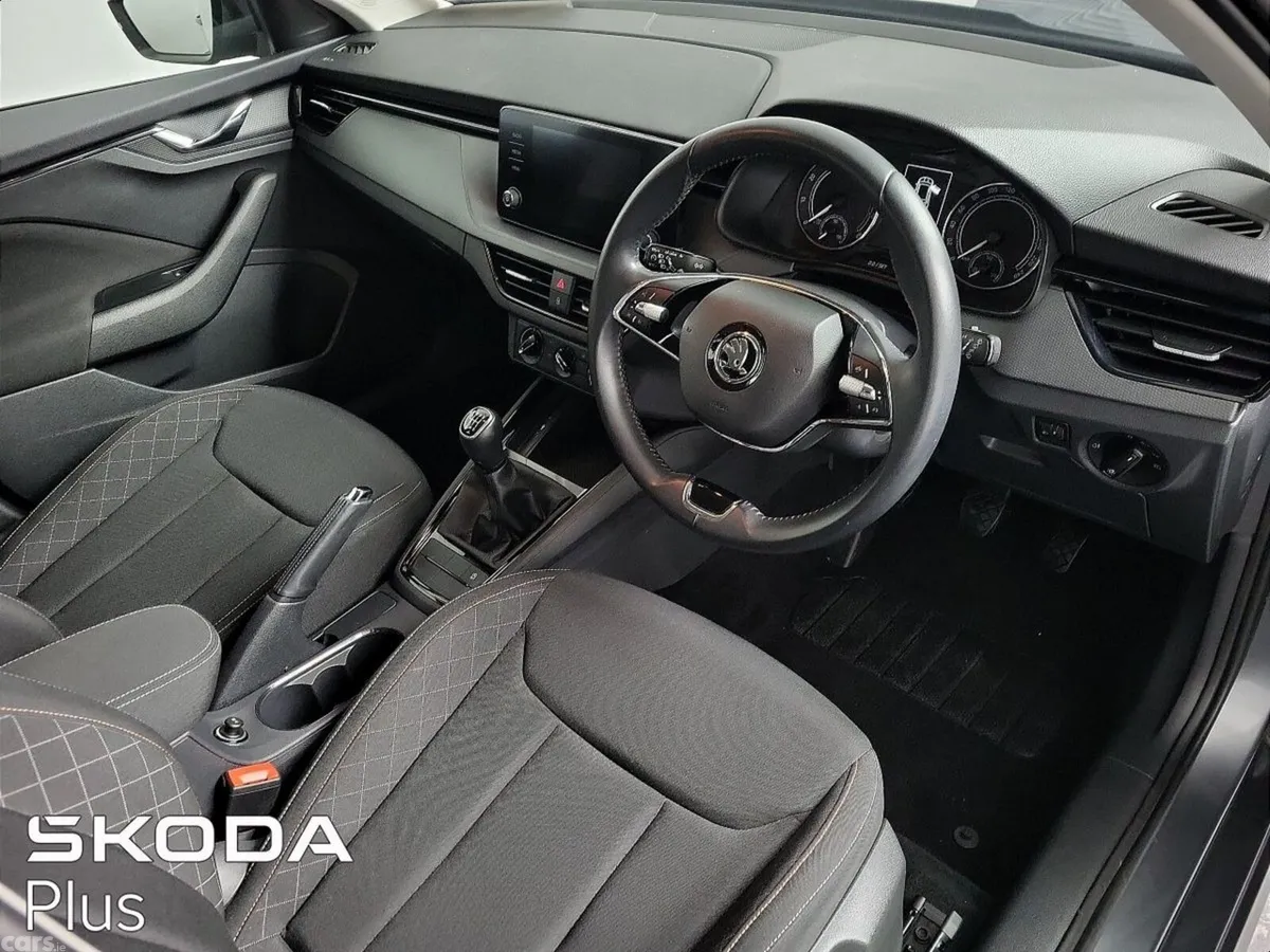 Skoda Kamiq Hatchback, Petrol, 2023, Grey