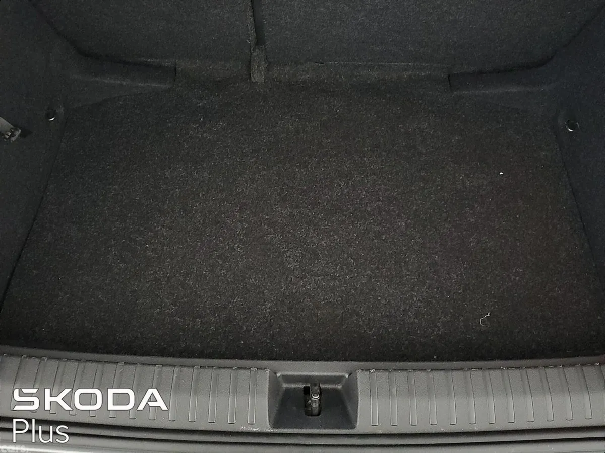 Skoda Kamiq Hatchback, Petrol, 2023, Grey