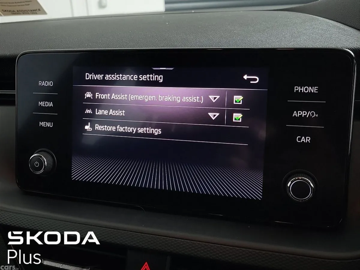 Skoda Kamiq Hatchback, Petrol, 2023, Grey