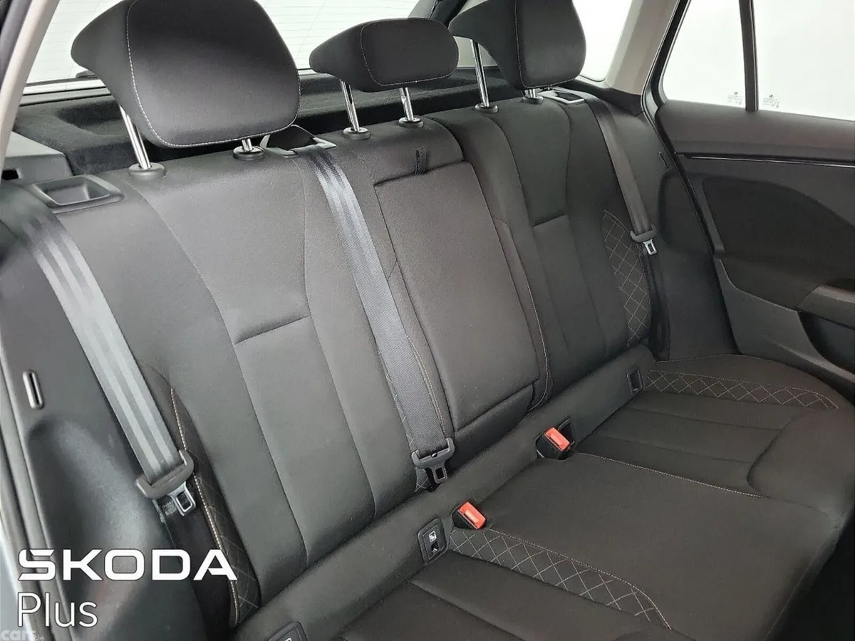 Skoda Kamiq Hatchback, Petrol, 2023, Grey