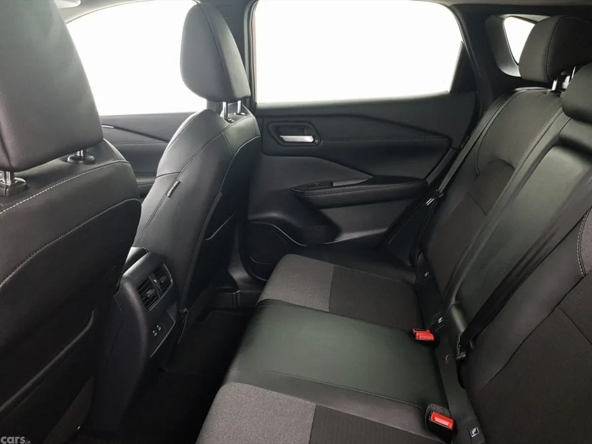 Nissan Qashqai MPV, Petrol Hybrid, 2026, Red
