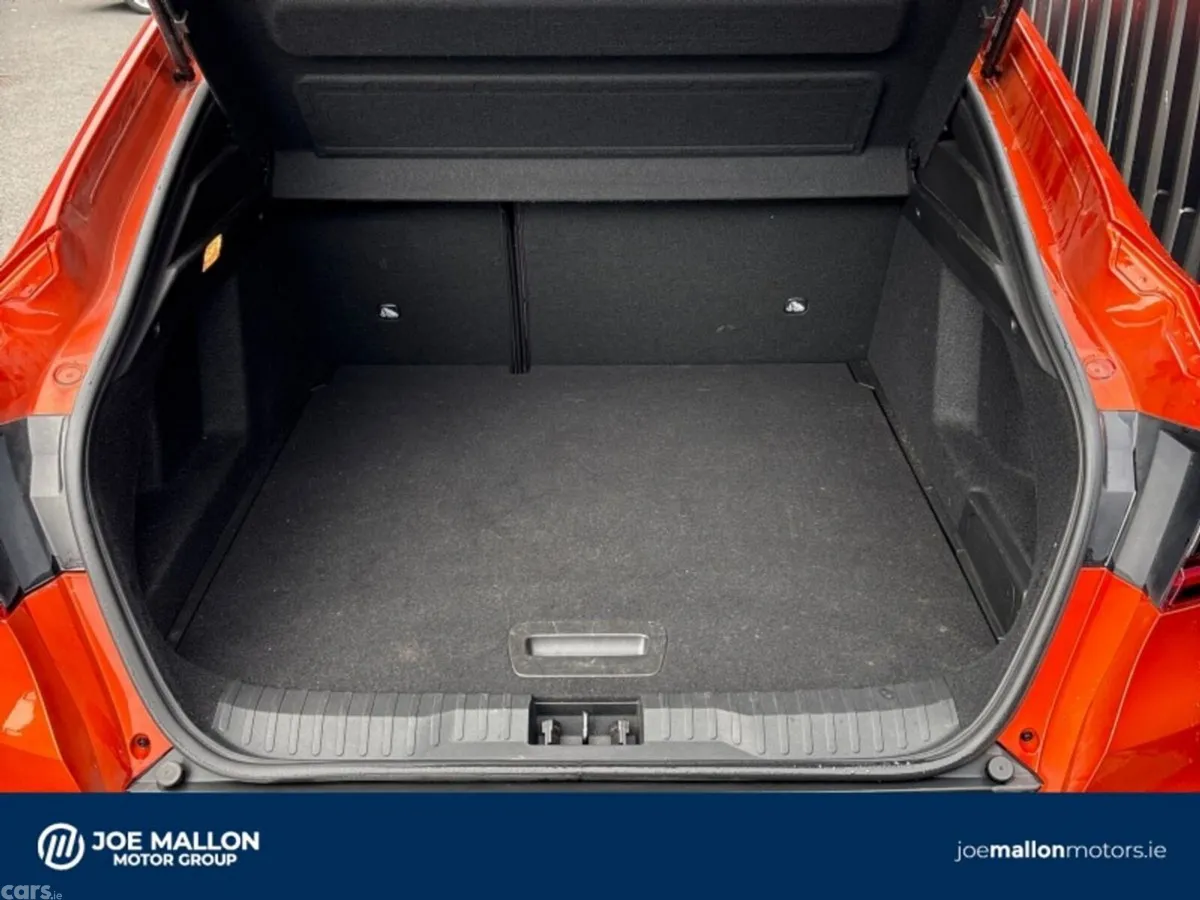 Renault Arkana Hatchback, Petrol, 2023, Orange