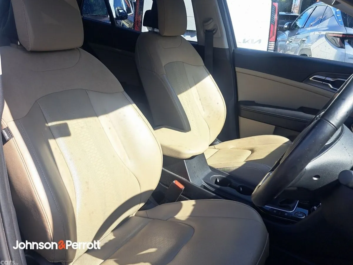 Kia Sportage SUV, Diesel Hybrid, 2023, Grey