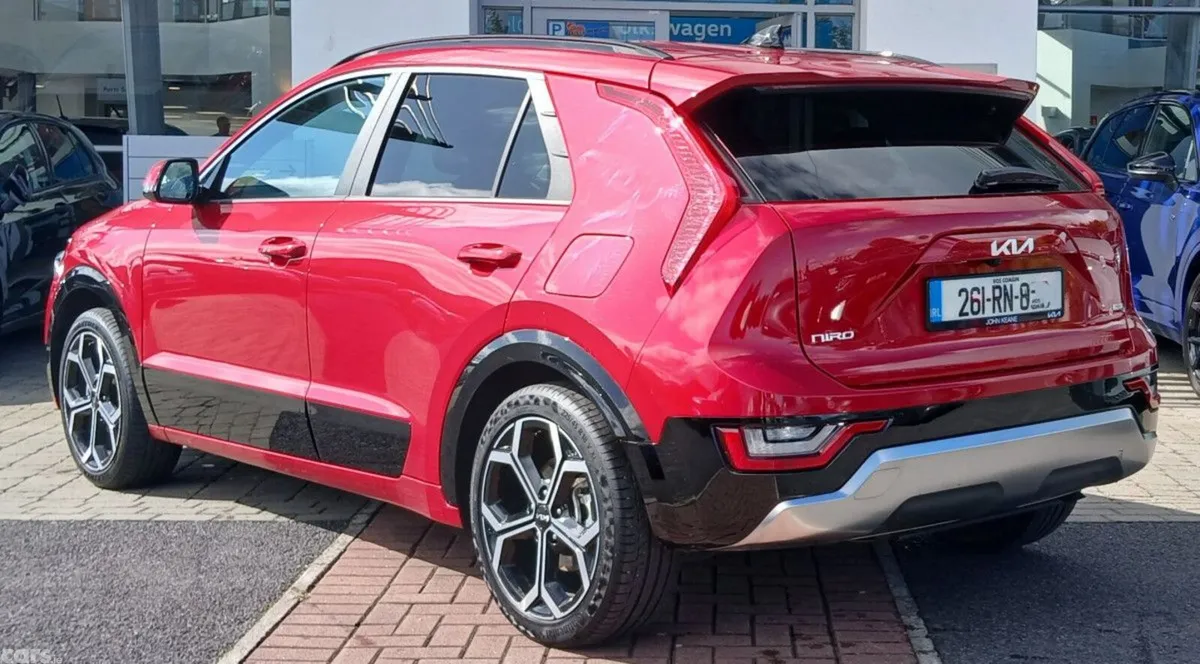 Kia Niro SUV, Petrol Plug-in Hybrid, 2026, Red