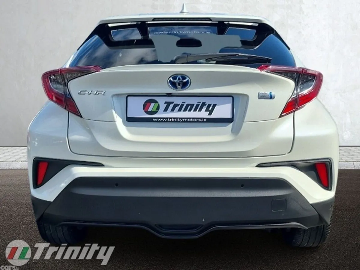 Toyota C-HR SUV, Petrol Hybrid, 2019, White