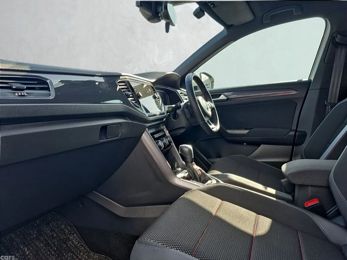 Volkswagen T-Roc SUV, Diesel, 2021, White
