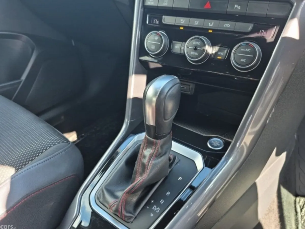 Volkswagen T-Roc SUV, Diesel, 2021, White
