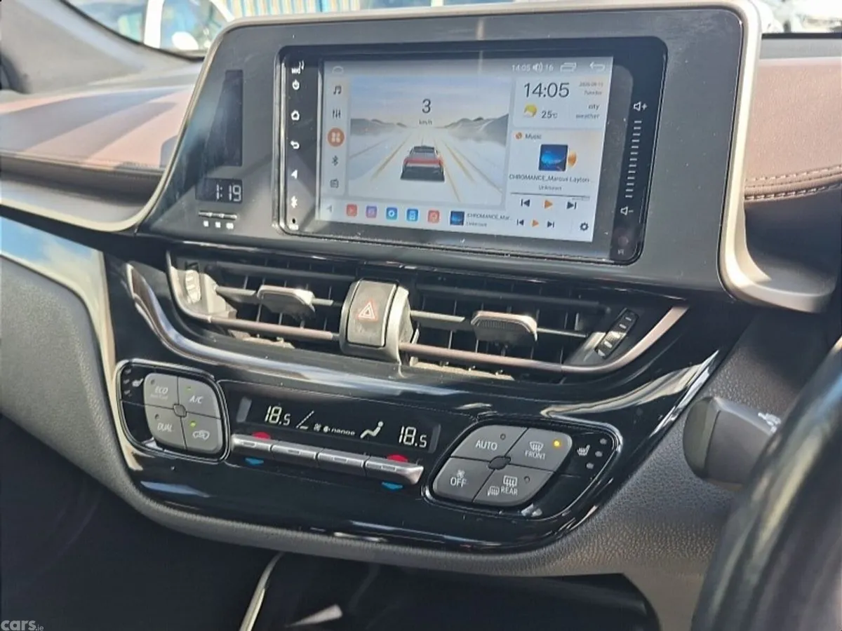 Toyota C-HR SUV, Petrol Hybrid, 2019, White