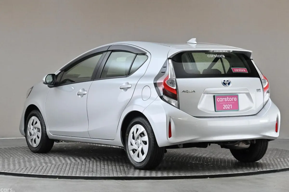 Toyota Aqua Hatchback, Petrol Hybrid, 2021, Silver