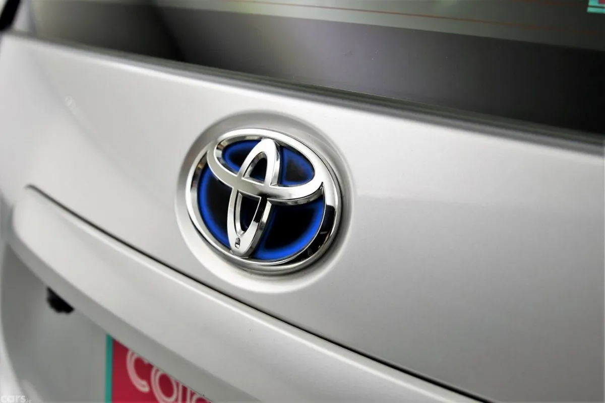 Toyota Aqua Hatchback, Petrol Hybrid, 2021, Silver