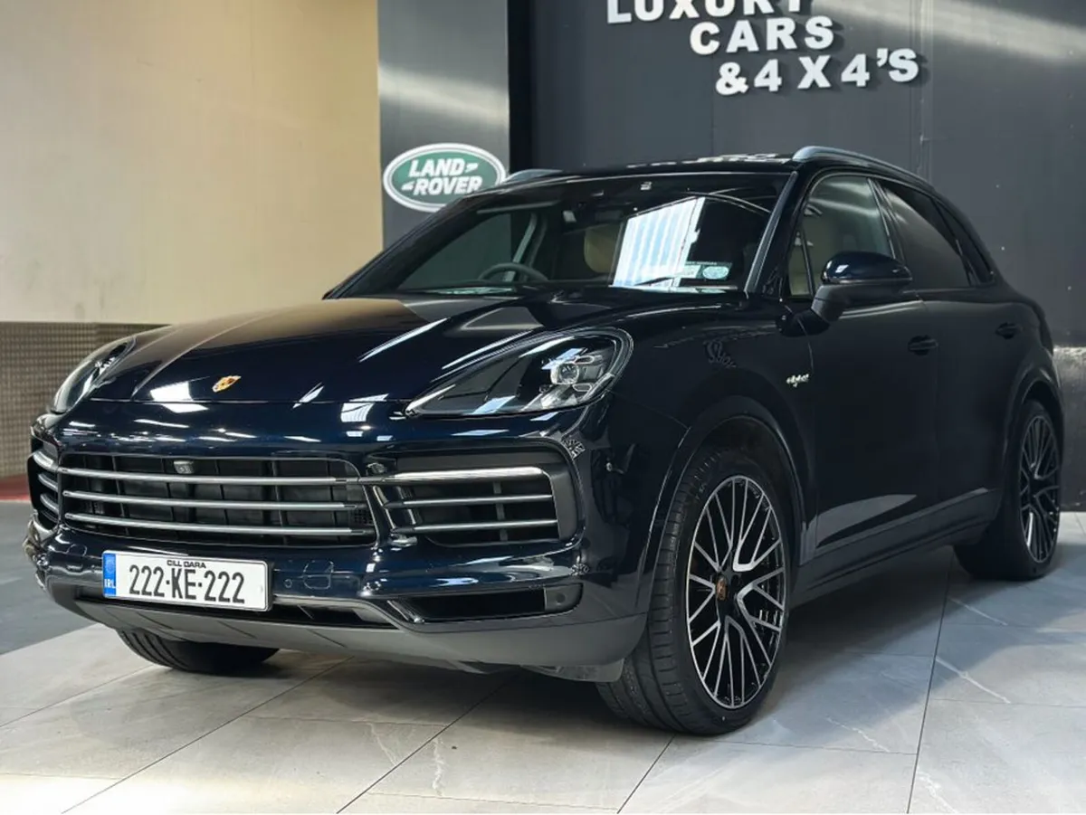 Porsche Cayenne SUV, Petrol Plug-in Hybrid, 2022, Blue
