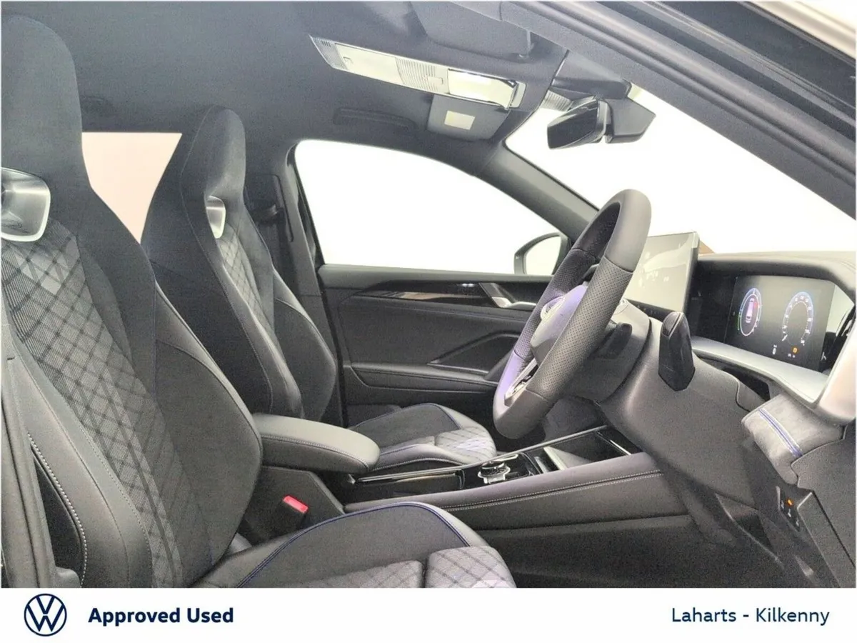 Volkswagen Tayron SUV, Petrol Plug-in Hybrid, 2026, Black