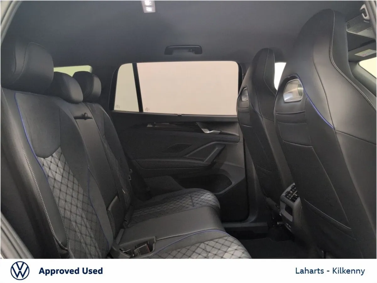 Volkswagen Tayron SUV, Petrol Plug-in Hybrid, 2026, Black