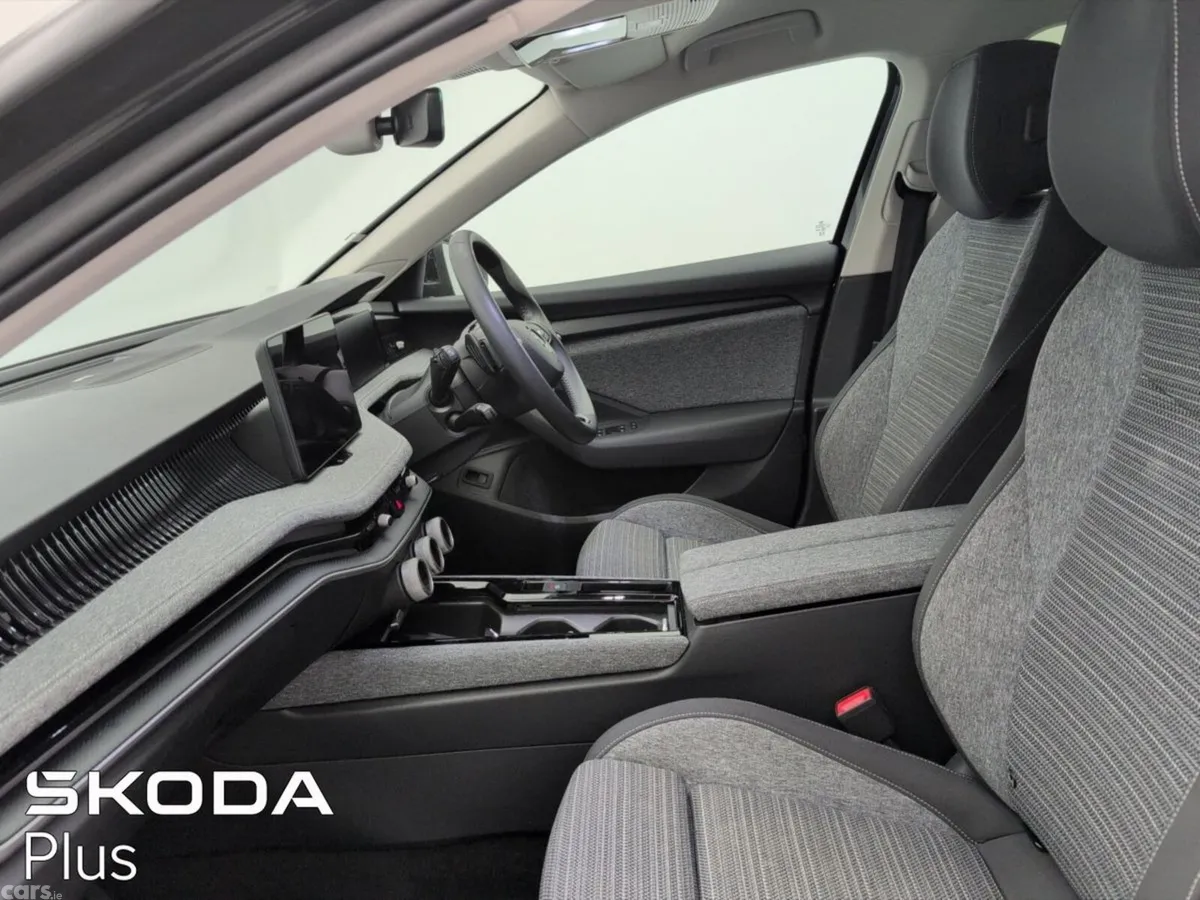Skoda Superb Saloon, Diesel, 2024, Black