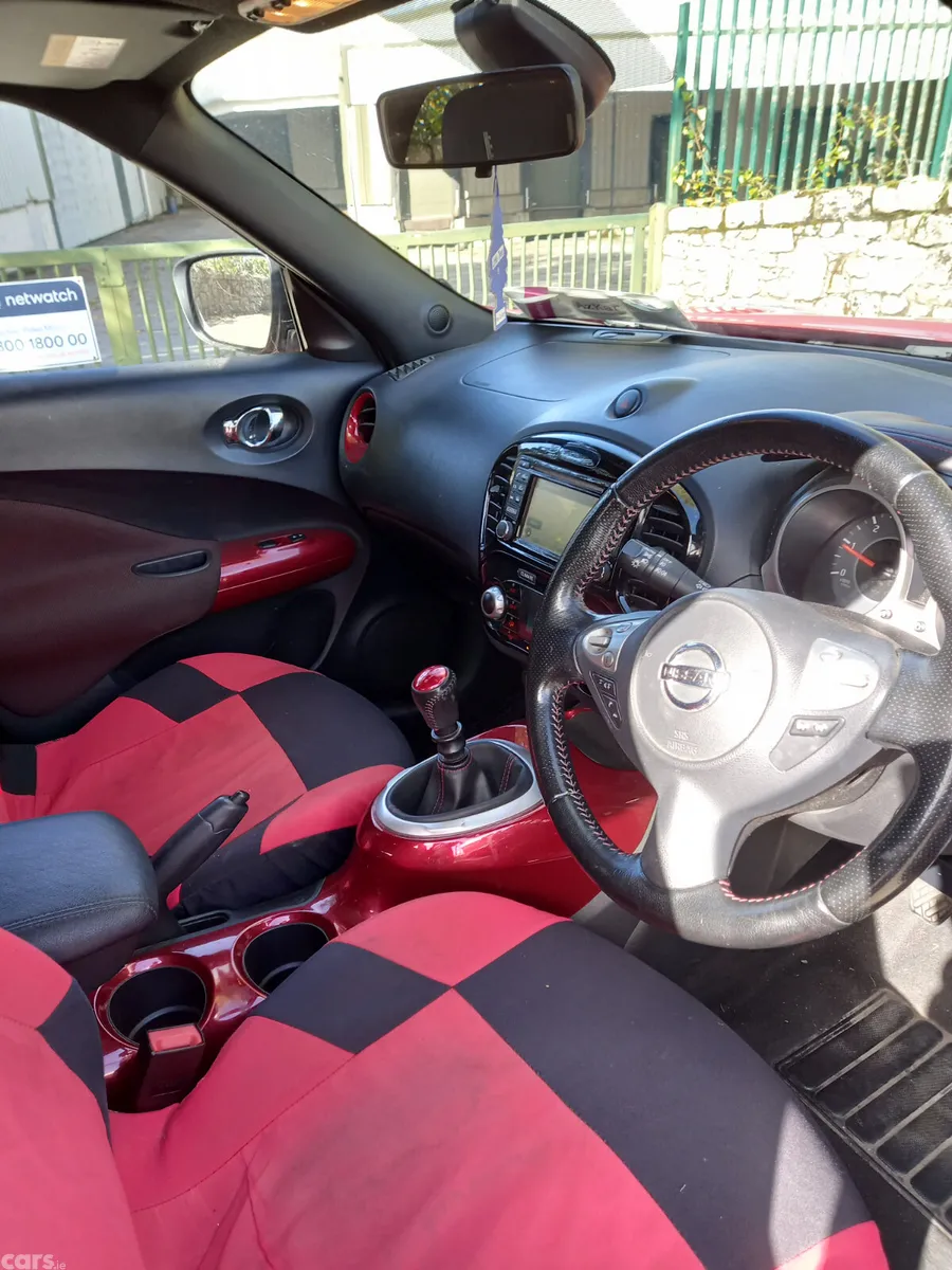 Nissan Juke SUV, Diesel, 2017, Red