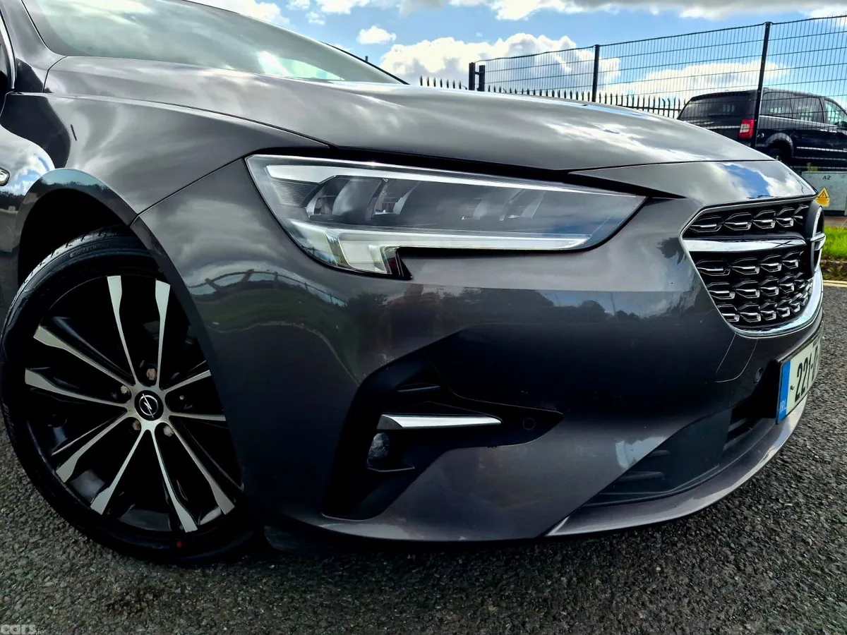 Opel Insignia Hatchback, Diesel, 2022, Grey