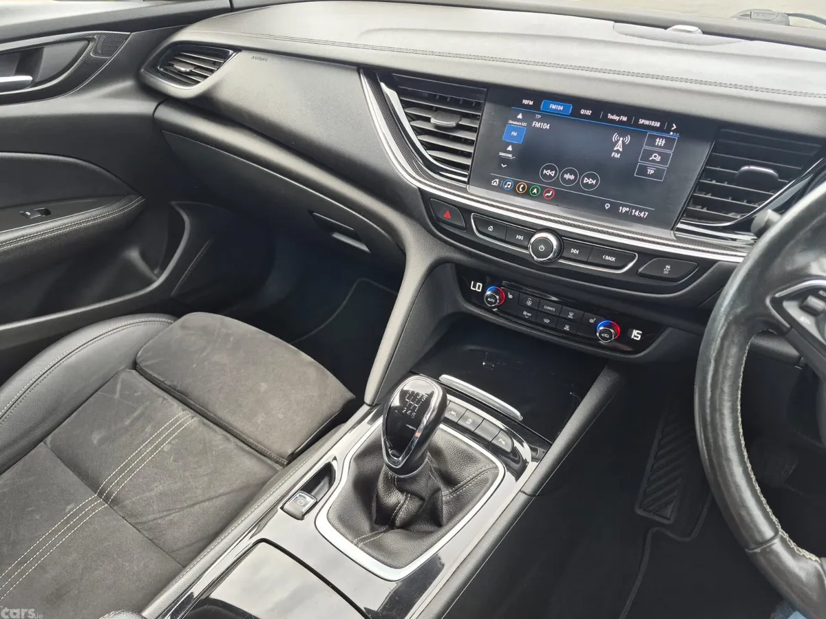Opel Insignia Hatchback, Diesel, 2022, Grey