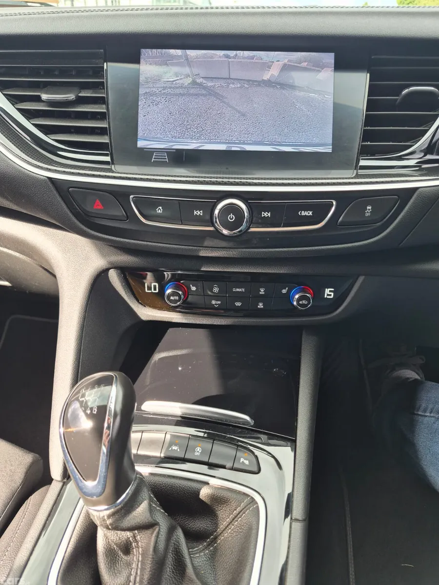 Opel Insignia Hatchback, Diesel, 2022, Grey
