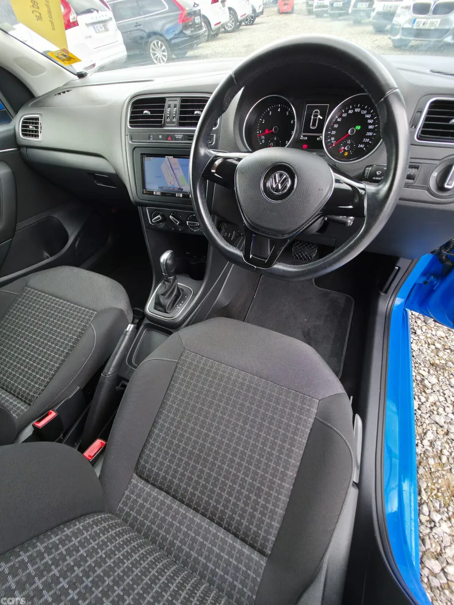 Volkswagen Polo Hatchback, Petrol, 2016, Blue