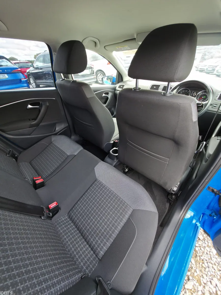 Volkswagen Polo Hatchback, Petrol, 2016, Blue